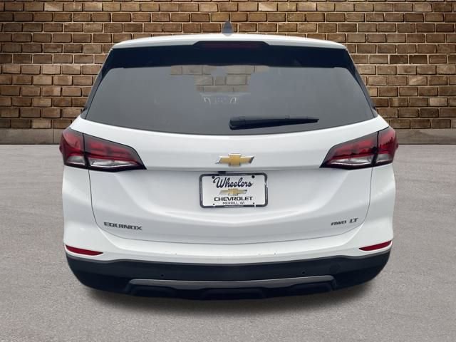 2024 Chevrolet Equinox LT photo 3