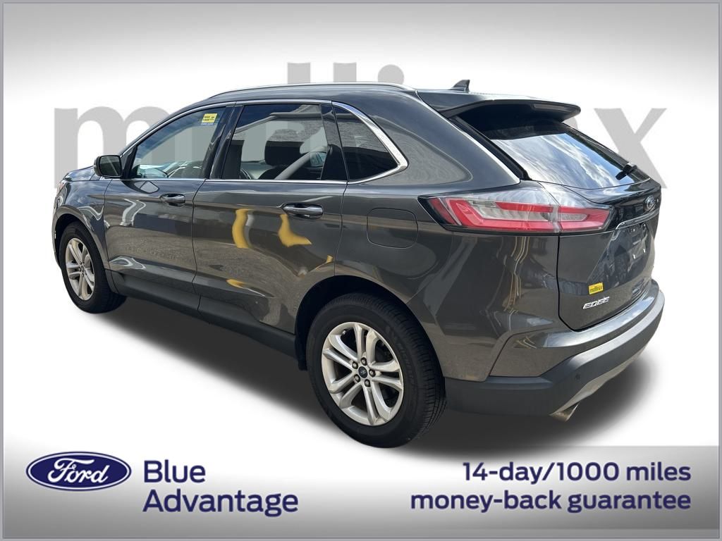 2019 Ford Edge SEL photo 2