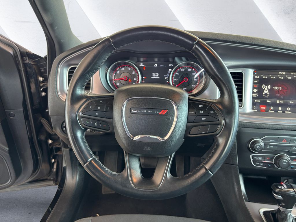 2023 Dodge Charger SXT photo 9