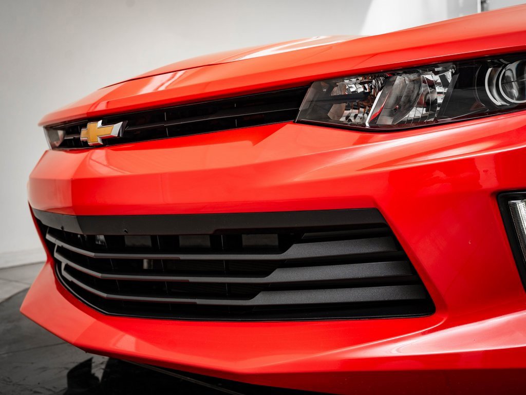 2018 Chevrolet Camaro 2LT photo 3