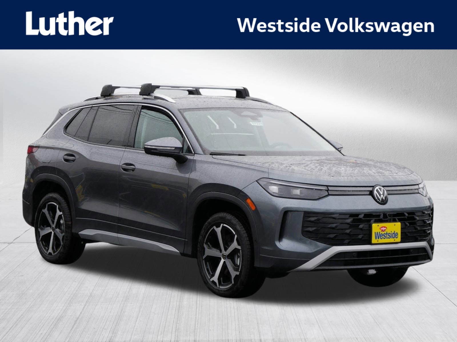 2025 Volkswagen Tiguan SE's photo