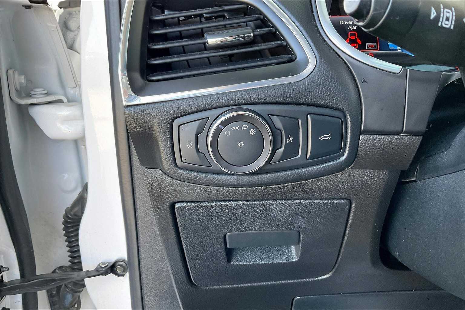 2017 Ford Edge Titanium photo 30