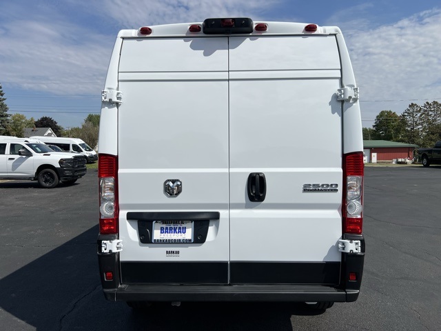 2025 Ram ProMaster 2500 photo 3