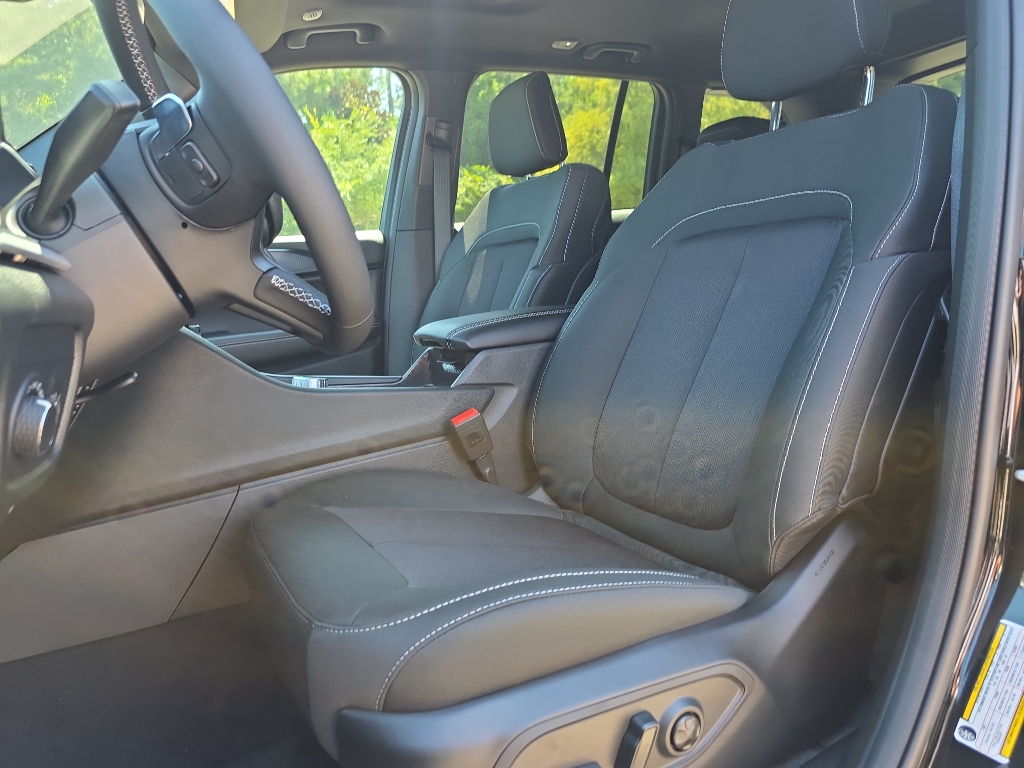 2025 Jeep Grand Cherokee Laredo X photo 13