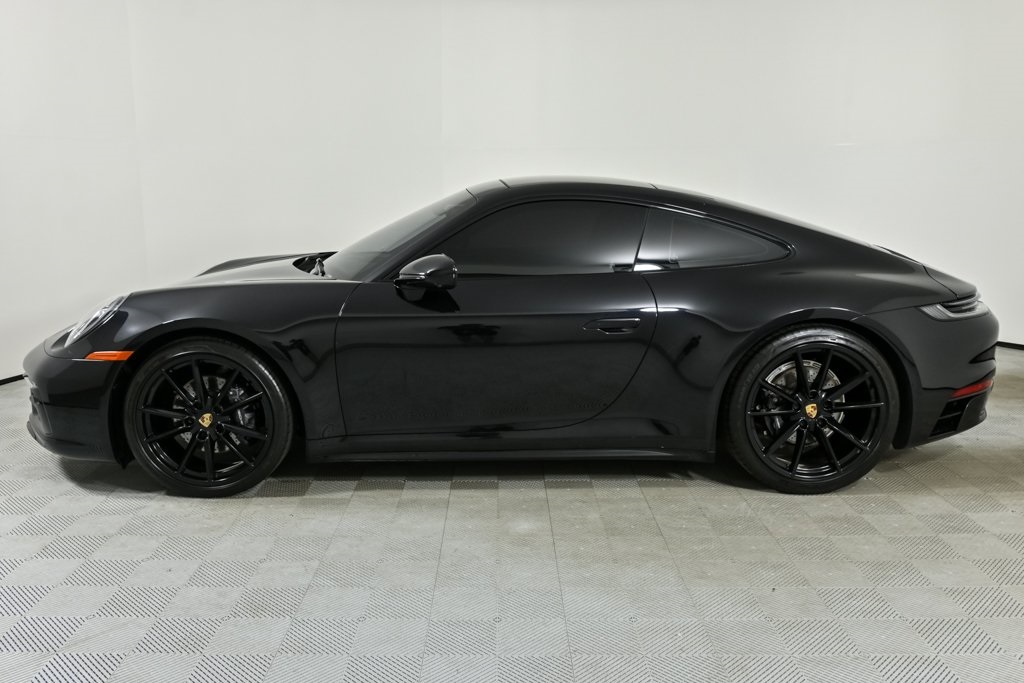 2023 Porsche 911 Coupe photo 2