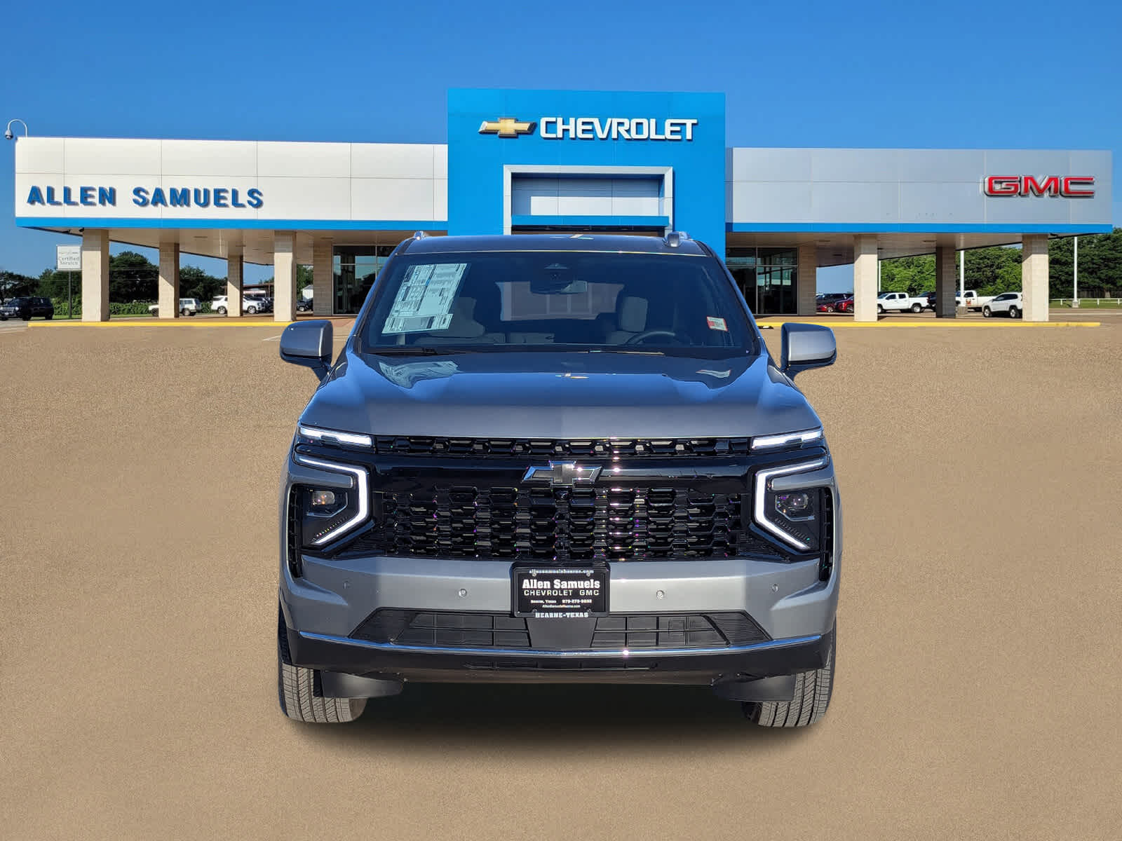 2025 Chevrolet Tahoe LS photo 2