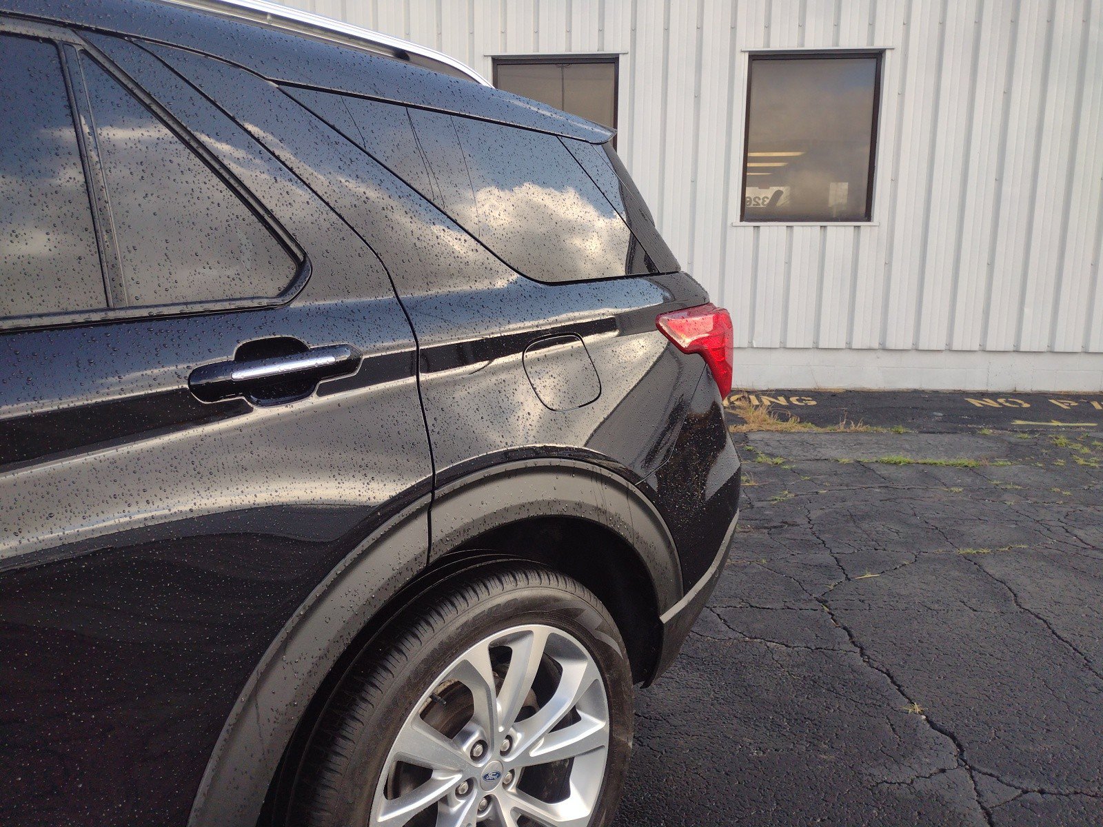 PreOwned 2021 Ford Explorer Platinum 4 Door SUV in South Bend 