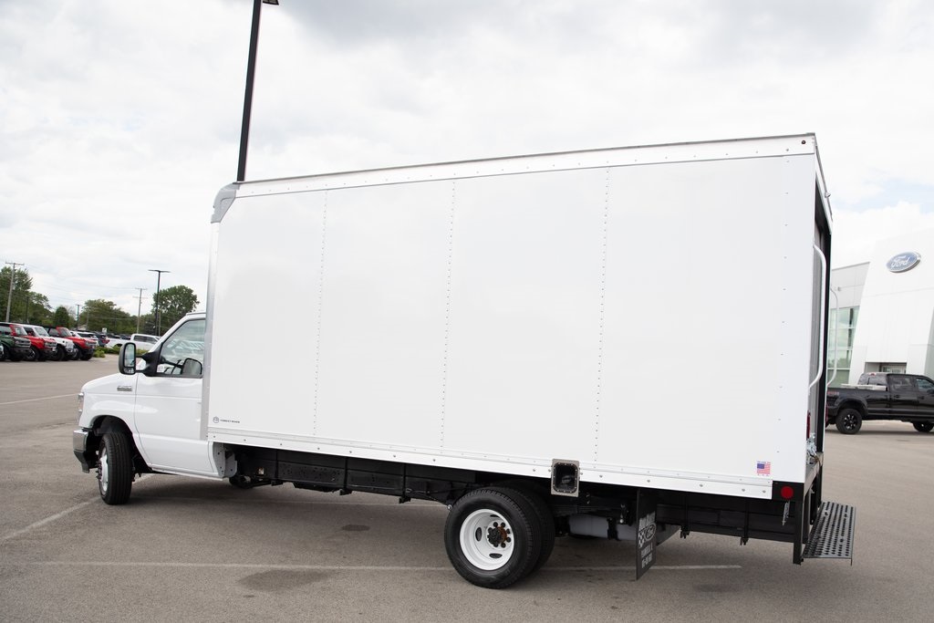2026 Ford E-450 photo 15