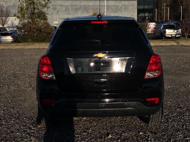 2020 Chevrolet Trax LS photo 4