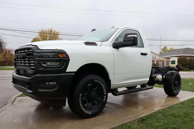 2025 Ram 3500 Tradesman photo 4