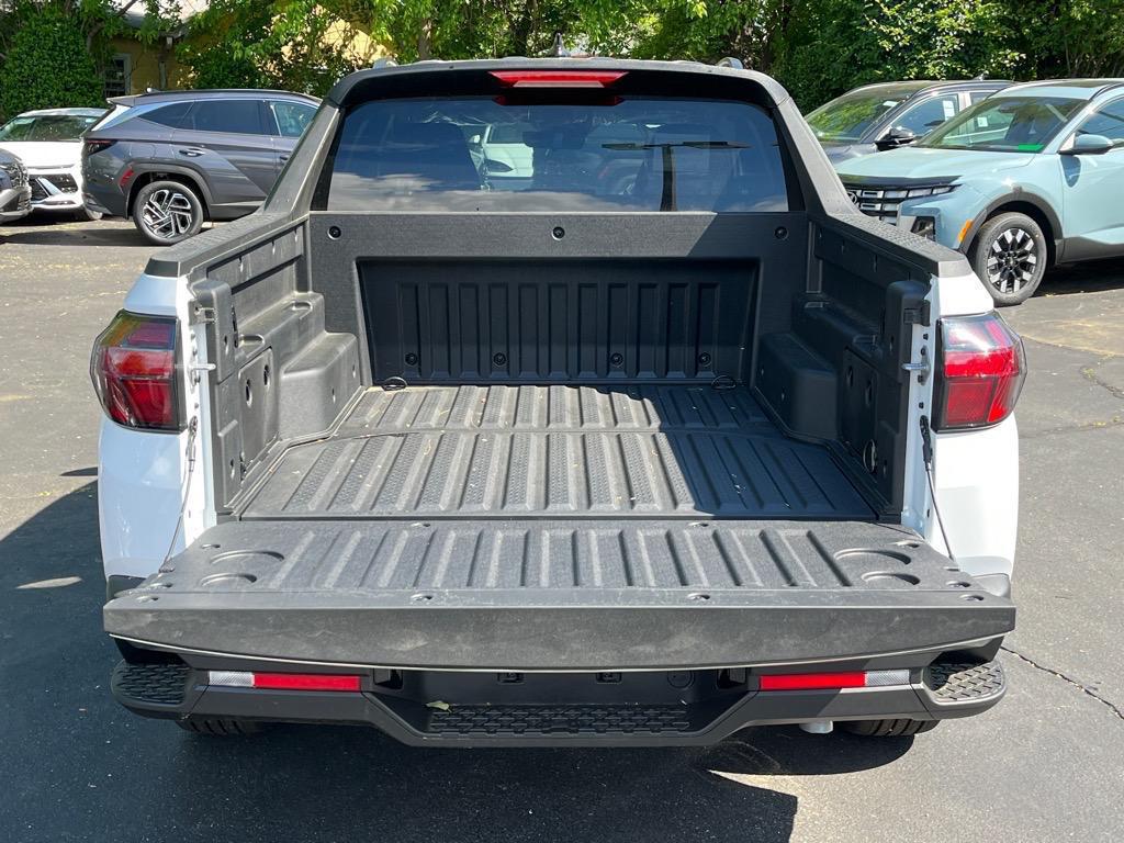 2025 Hyundai Santa Cruz SEL photo 2