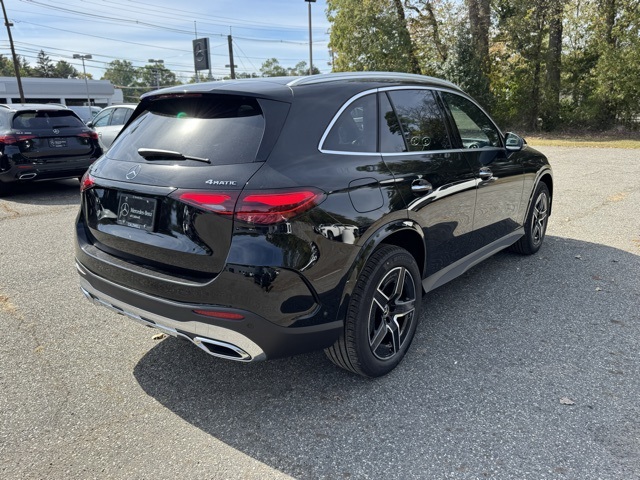 2026 Mercedes Benz GLC 300 4MATIC photo 2