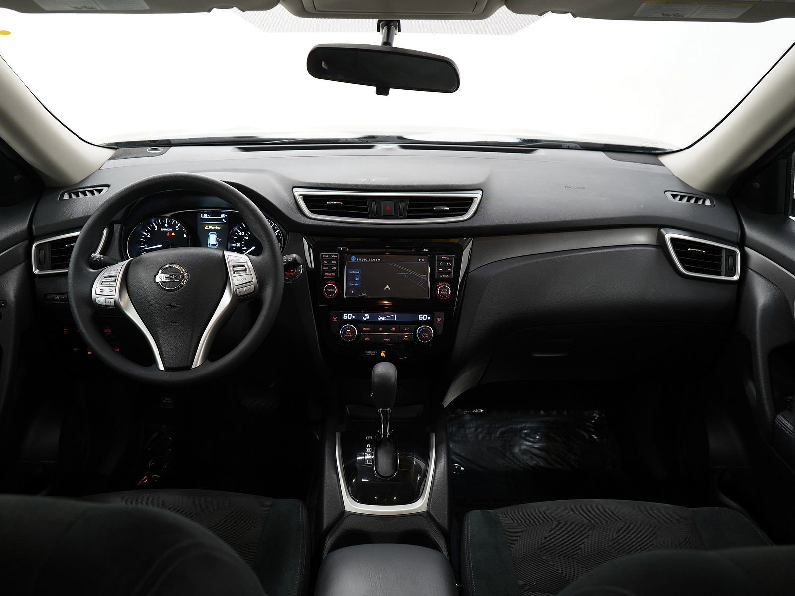 2016 Nissan Rogue SV photo 13