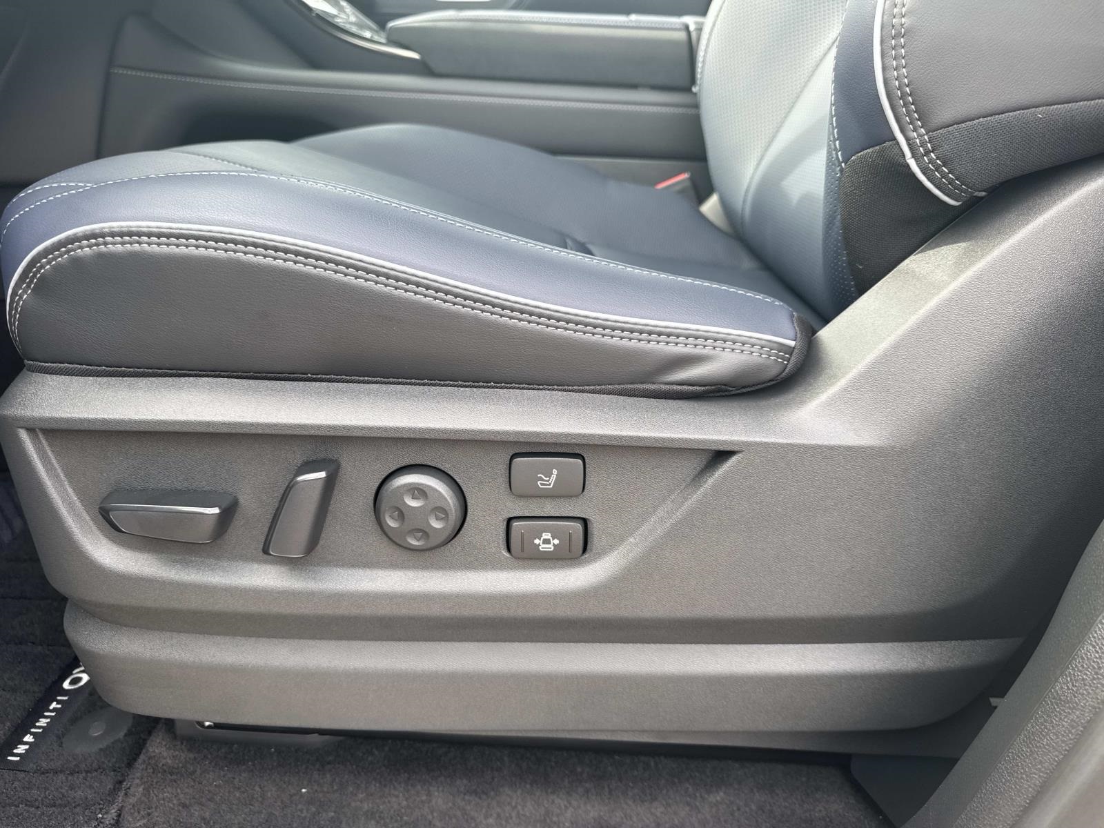 2026 Infiniti QX80 Sensory photo 11