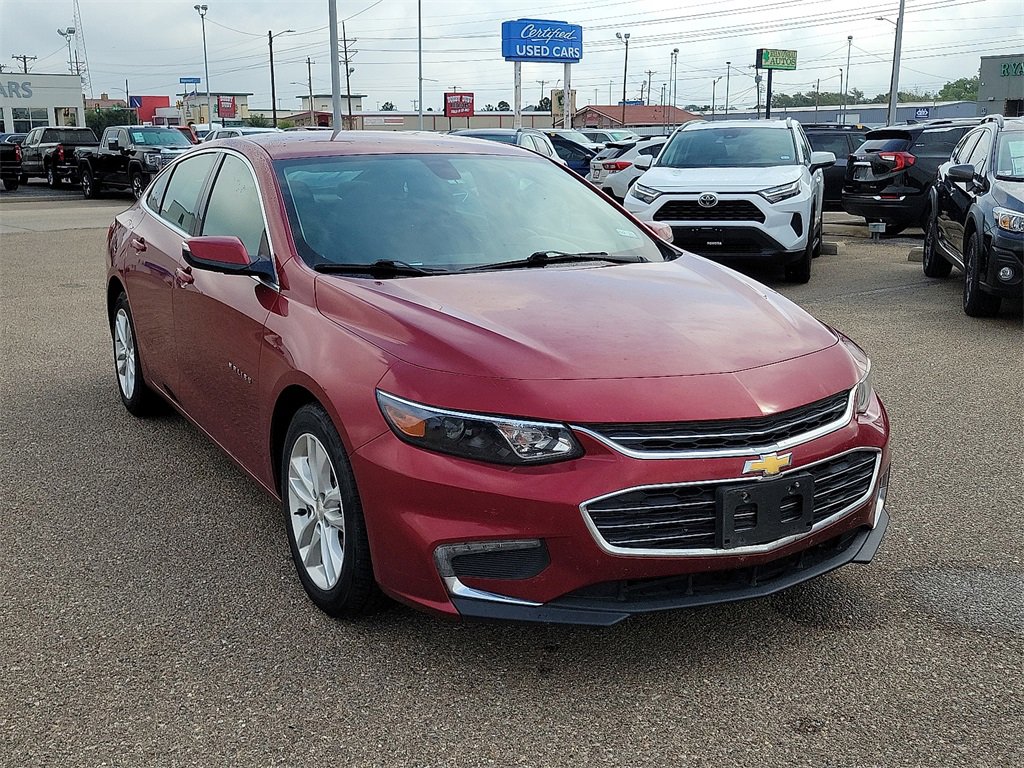 2018 Chevrolet Malibu 1LT photo 2