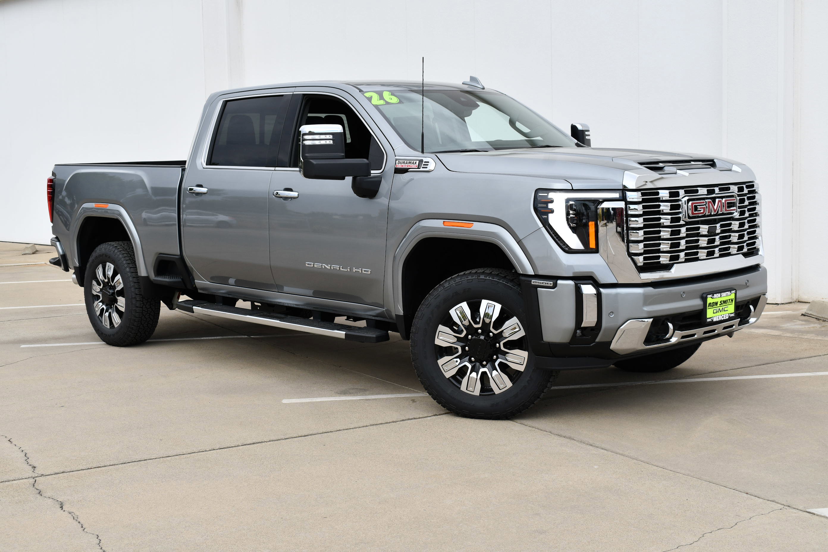 2026 Gmc Sierra 2500 HD Denali photo 2