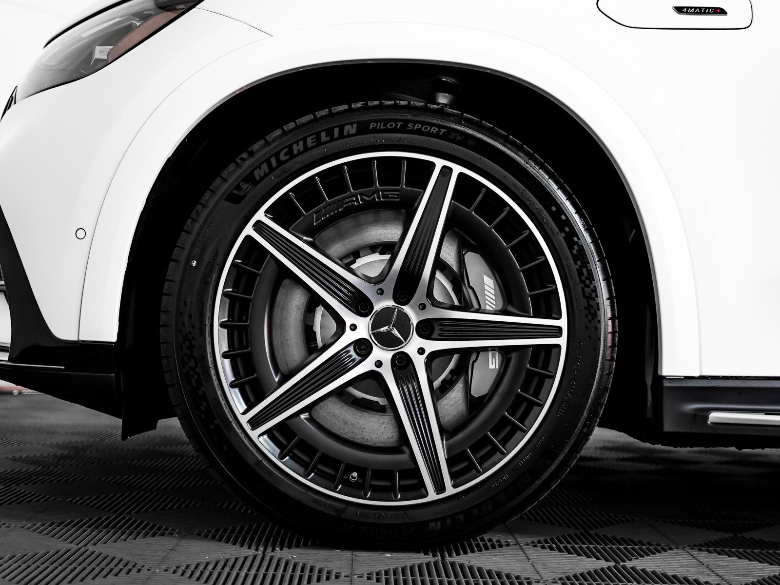 2025 Mercedes Benz EQE SUV AMG photo 2