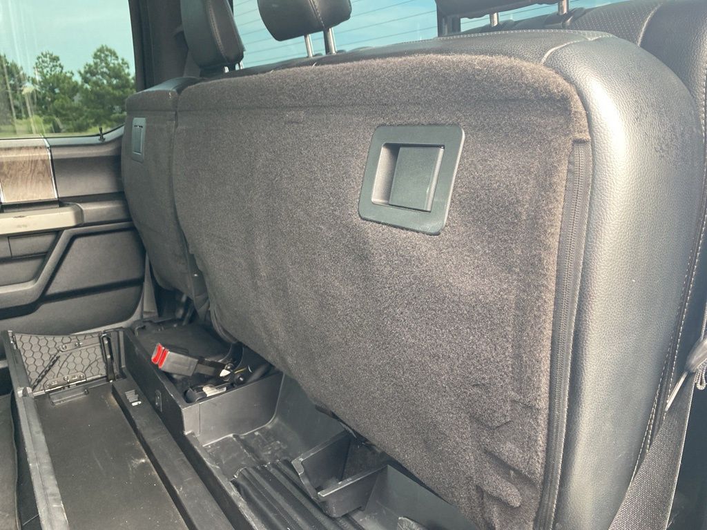 2017 Ford F-250 Lariat photo 41