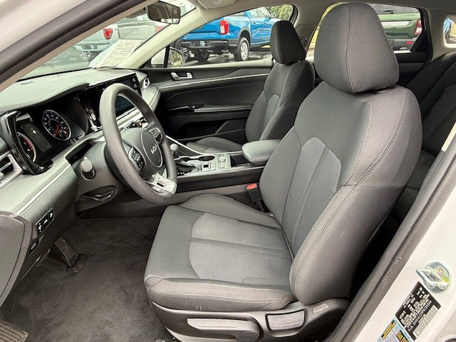 2023 Kia K5 LXS photo 12