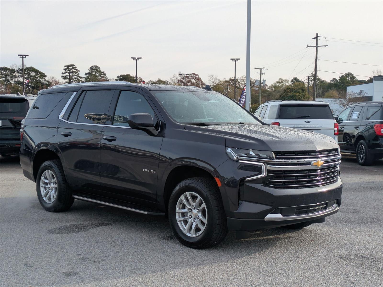 2024 Chevrolet Tahoe LT photo 2