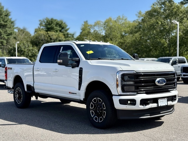 2026 Ford F-350 Super Duty Platinum's photo