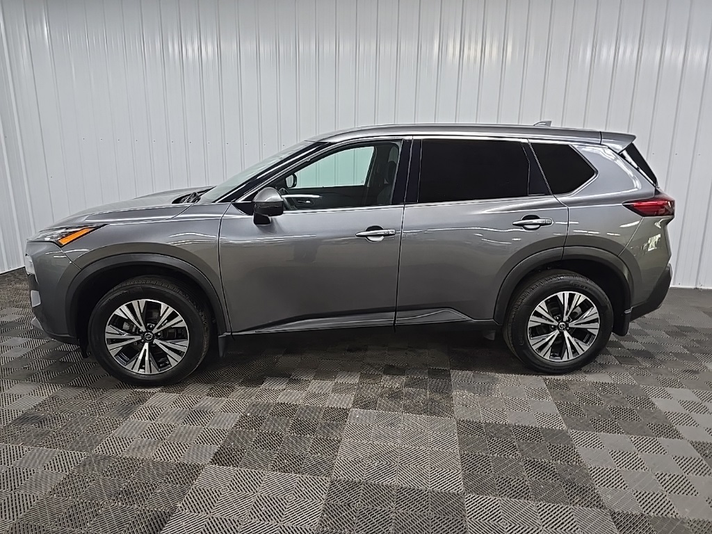 2021 Nissan Rogue SV photo 4