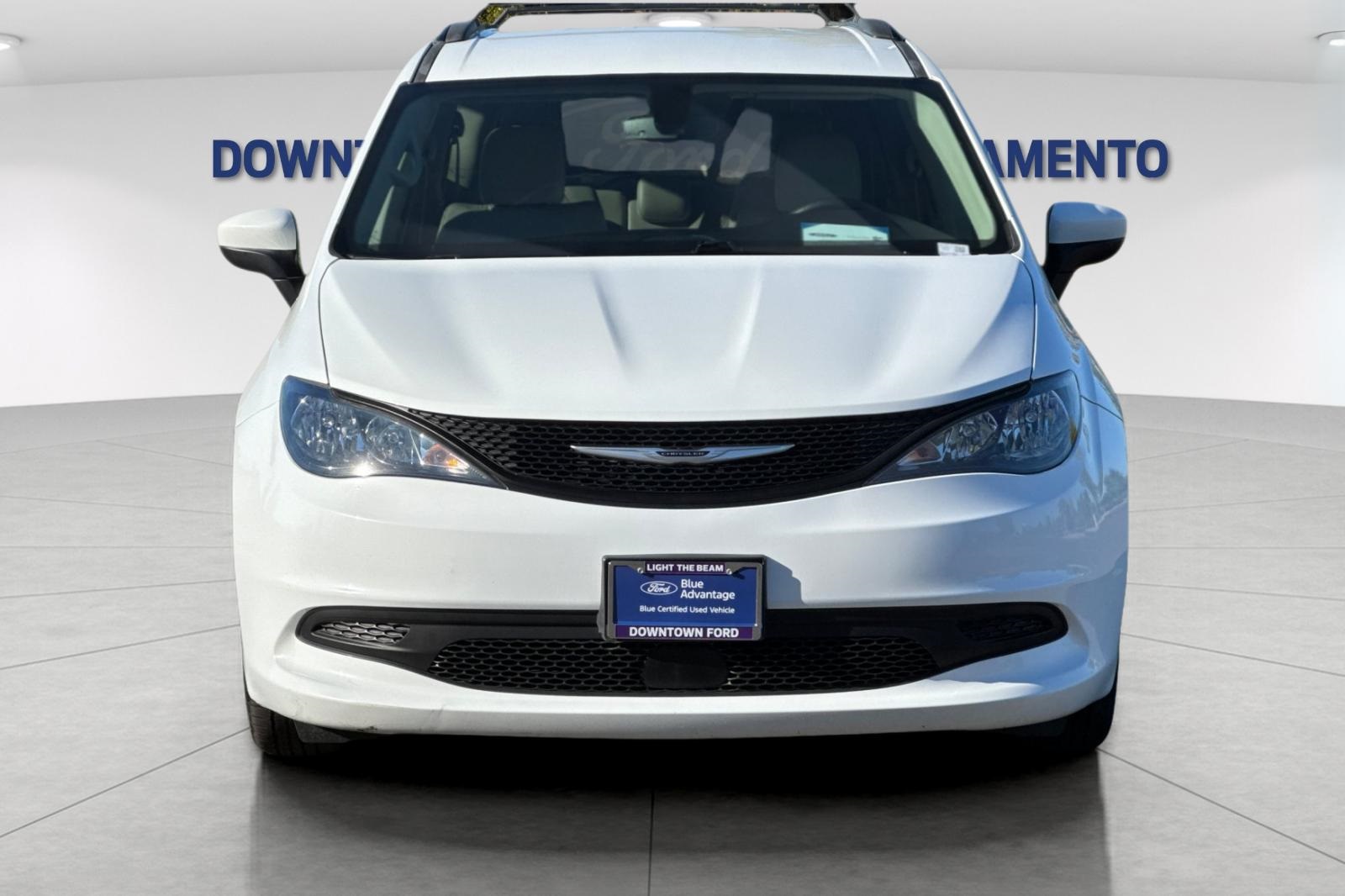 2021 Chrysler Voyager LXi photo 11