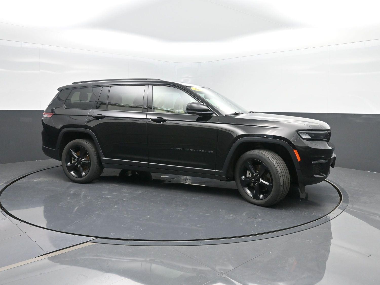 2024 Jeep Grand Cherokee Limited photo 2