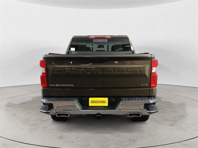 2023 Chevrolet Silverado LT photo 3