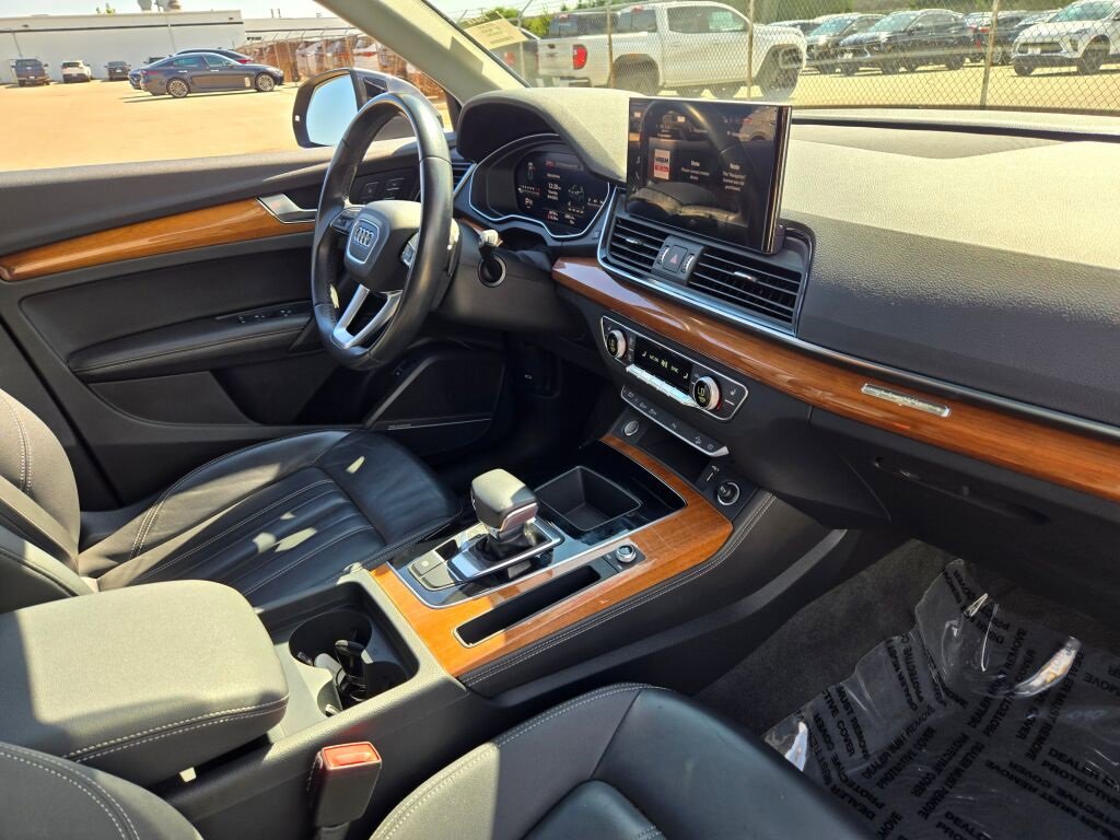 2023 Audi Q5 45 S line Premium Plus photo 5