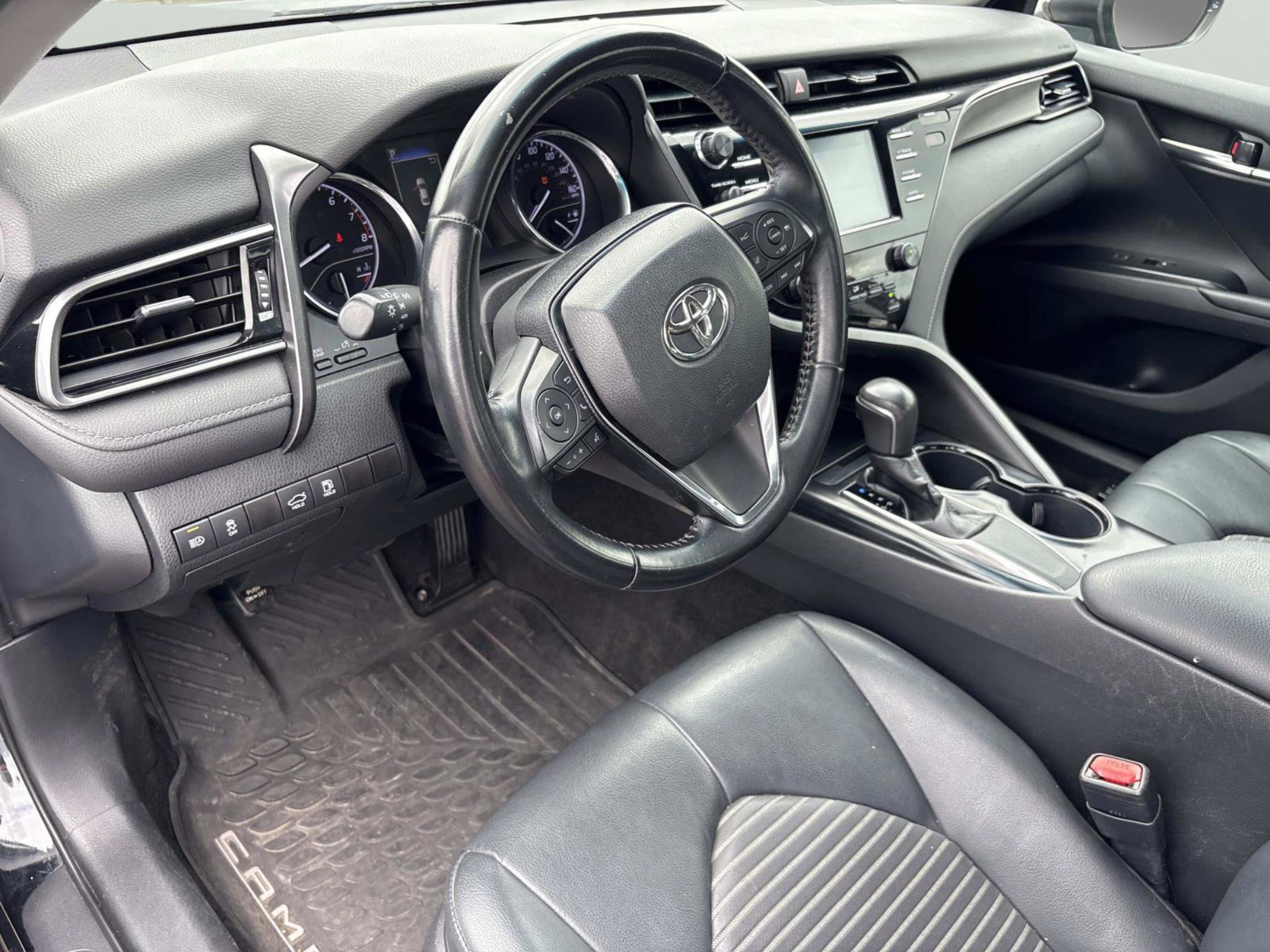 2019 Toyota Camry SE photo 24