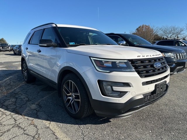 2017 Ford Explorer Sport's photo