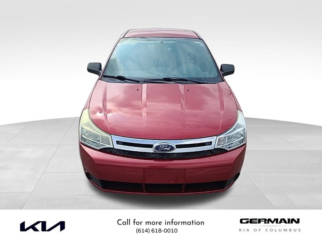 2010 Ford Focus SE photo 2