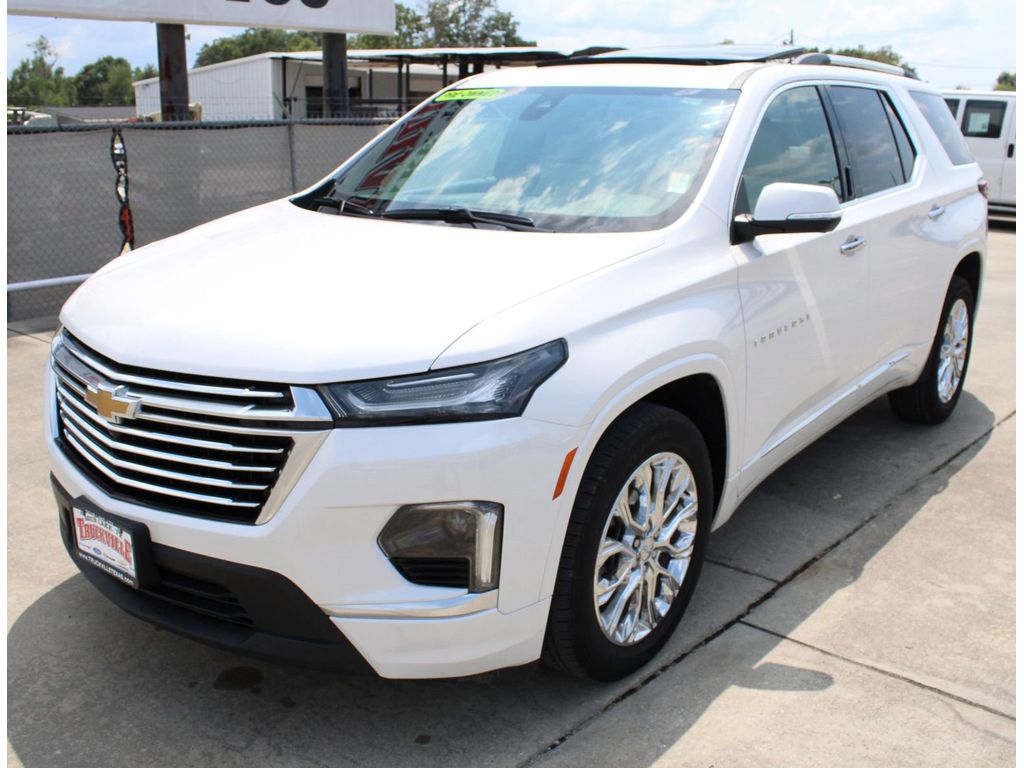 2023 Chevrolet Traverse Premier photo 2