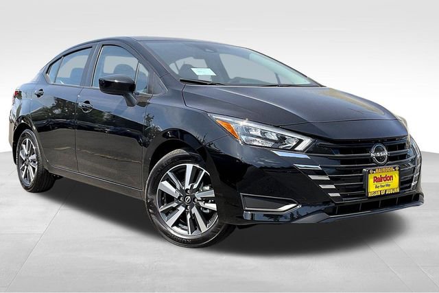 2025 Nissan Versa SV's photo