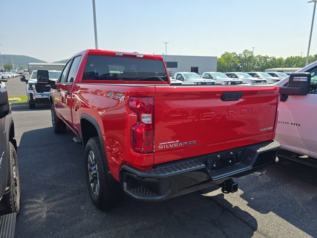 2025 Chevrolet Silverado 2500HD Custom photo 3