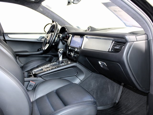 2020 Porsche Macan Turbo photo 29