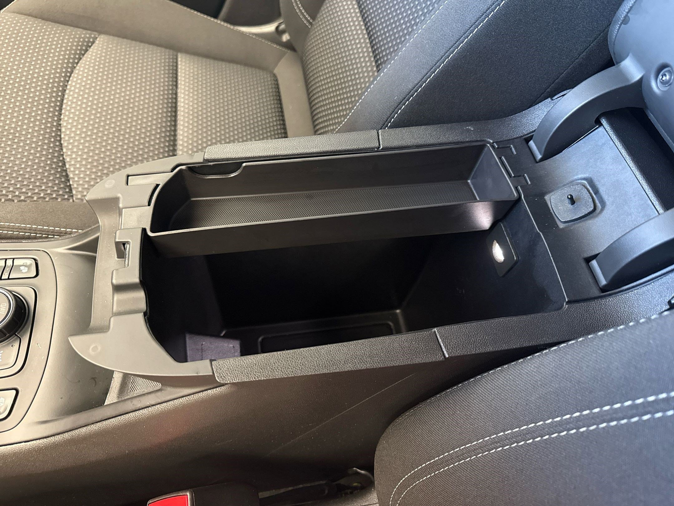 2024 Gmc Terrain SLE photo 38