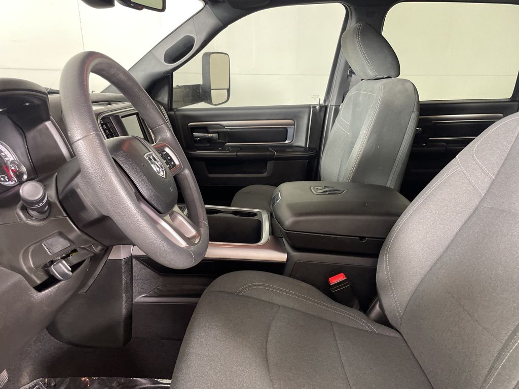 2023 Ram 1500 Classic Warlock photo 19