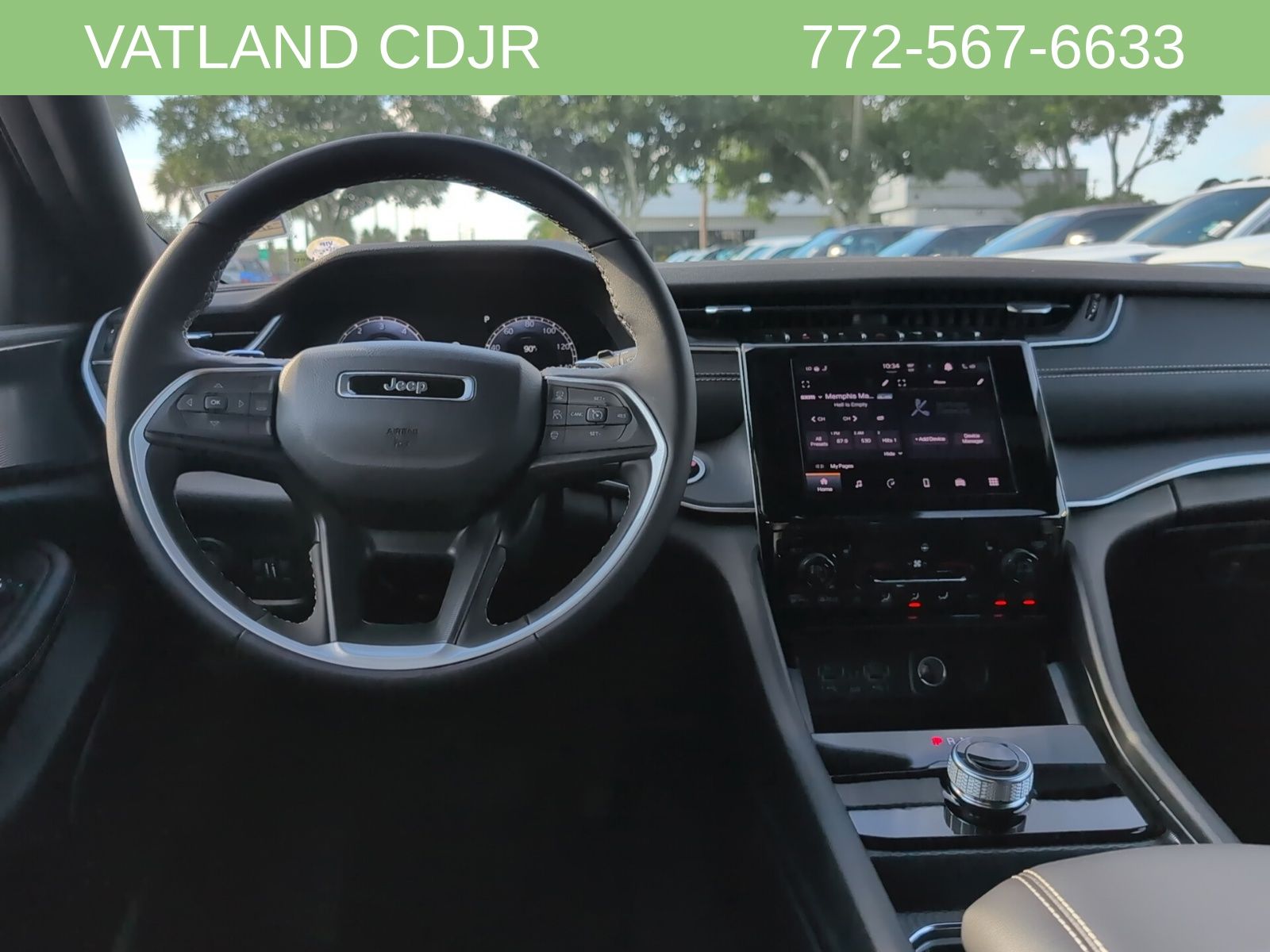 2025 Jeep Grand Cherokee Laredo Altitude photo 27