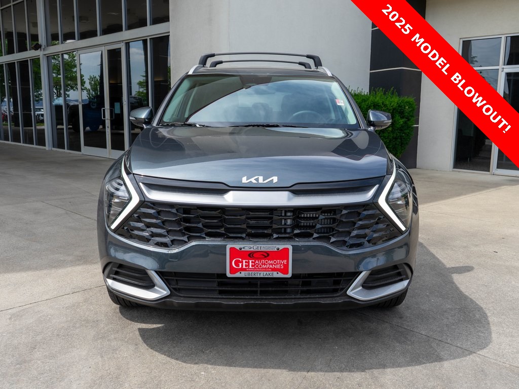 2025 Kia Sportage Hybrid EX photo 2