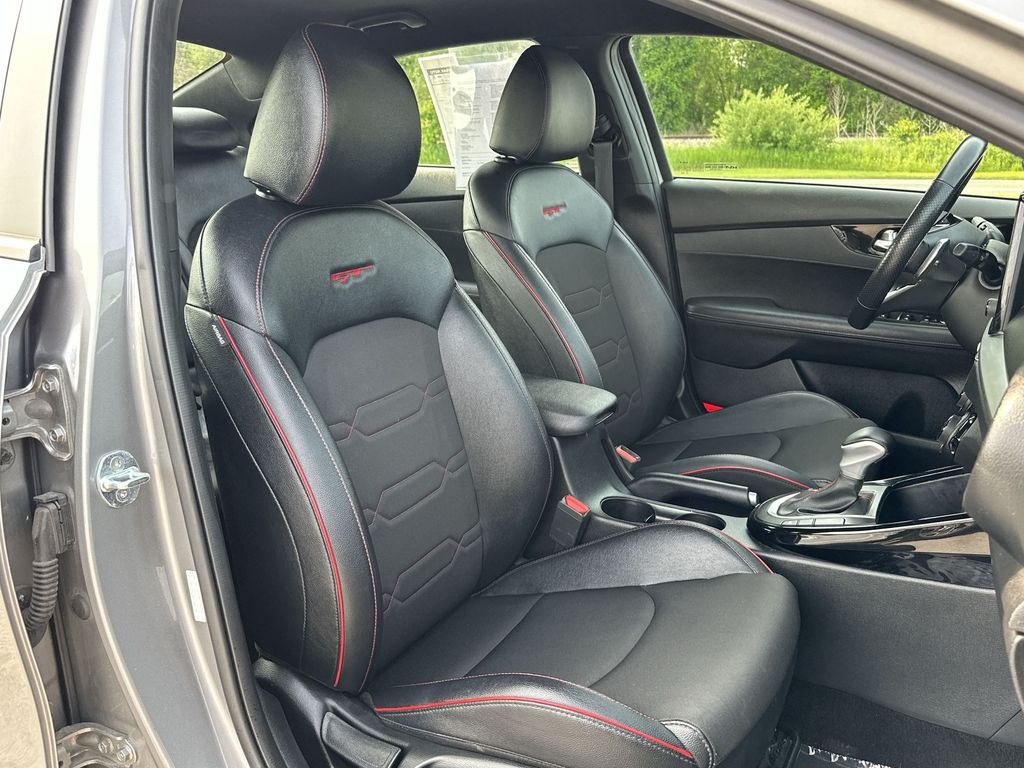 2022 Kia Forte GT photo 31