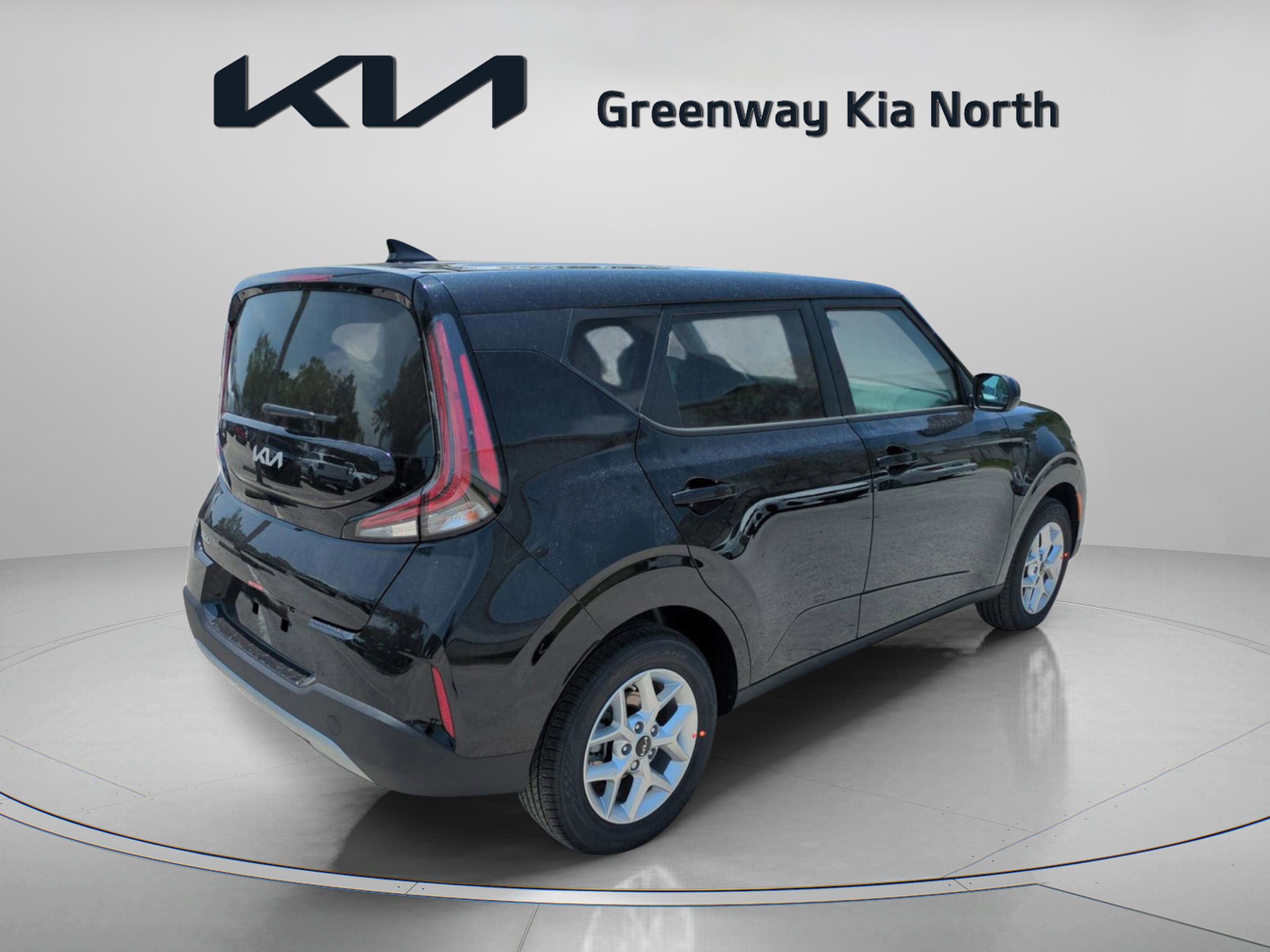 2025 Kia Soul LX photo 8