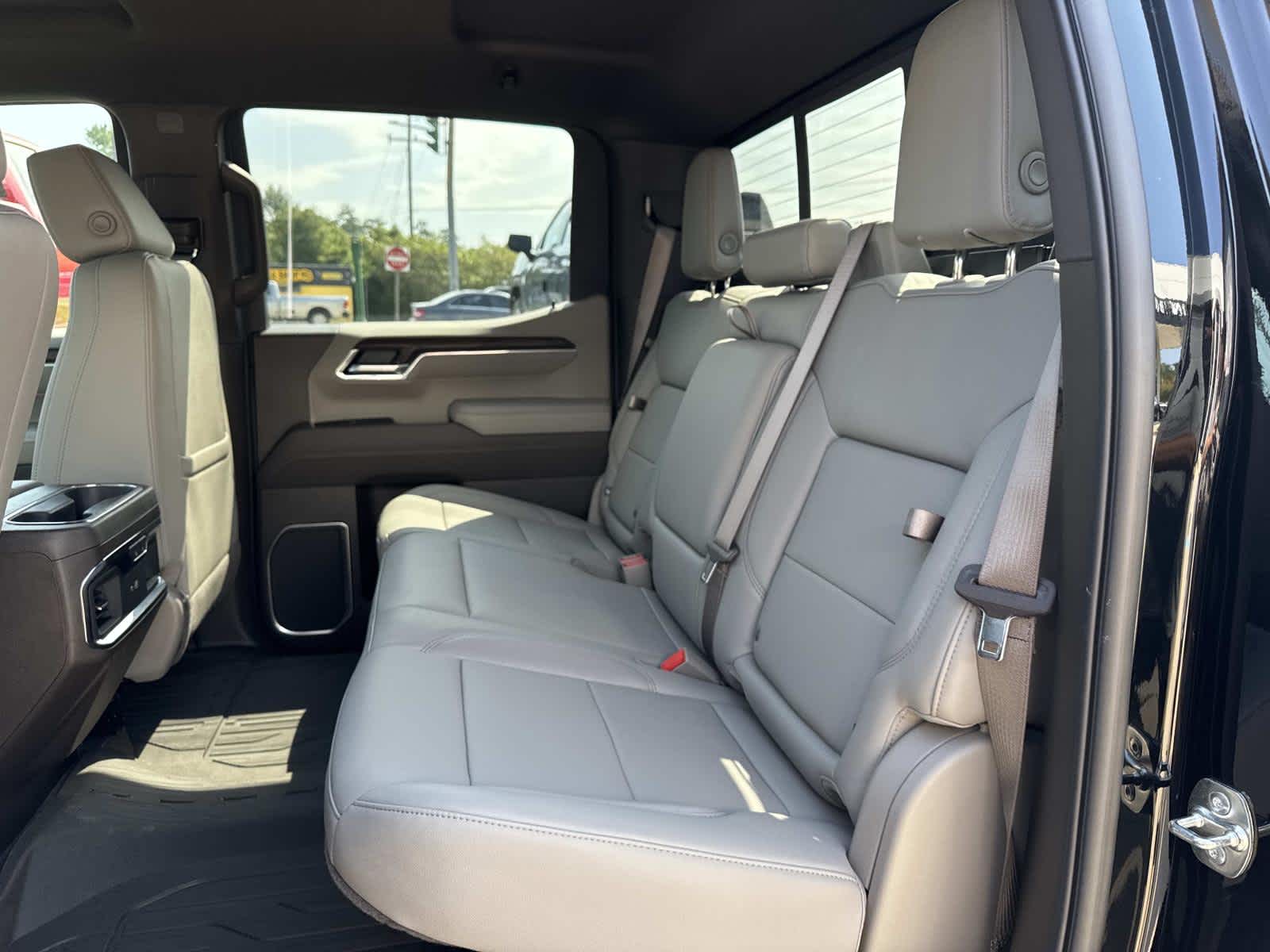 2026 Gmc Sierra 1500 SLT photo 7
