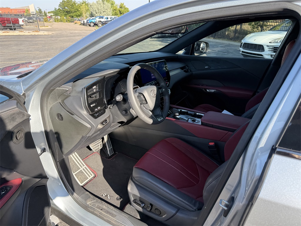 2023 Lexus RX 500h F SPORT Performance photo 2