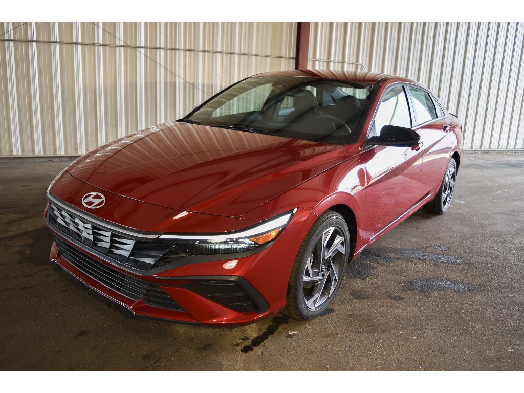 2025 Hyundai Elantra SEL Sport photo 3