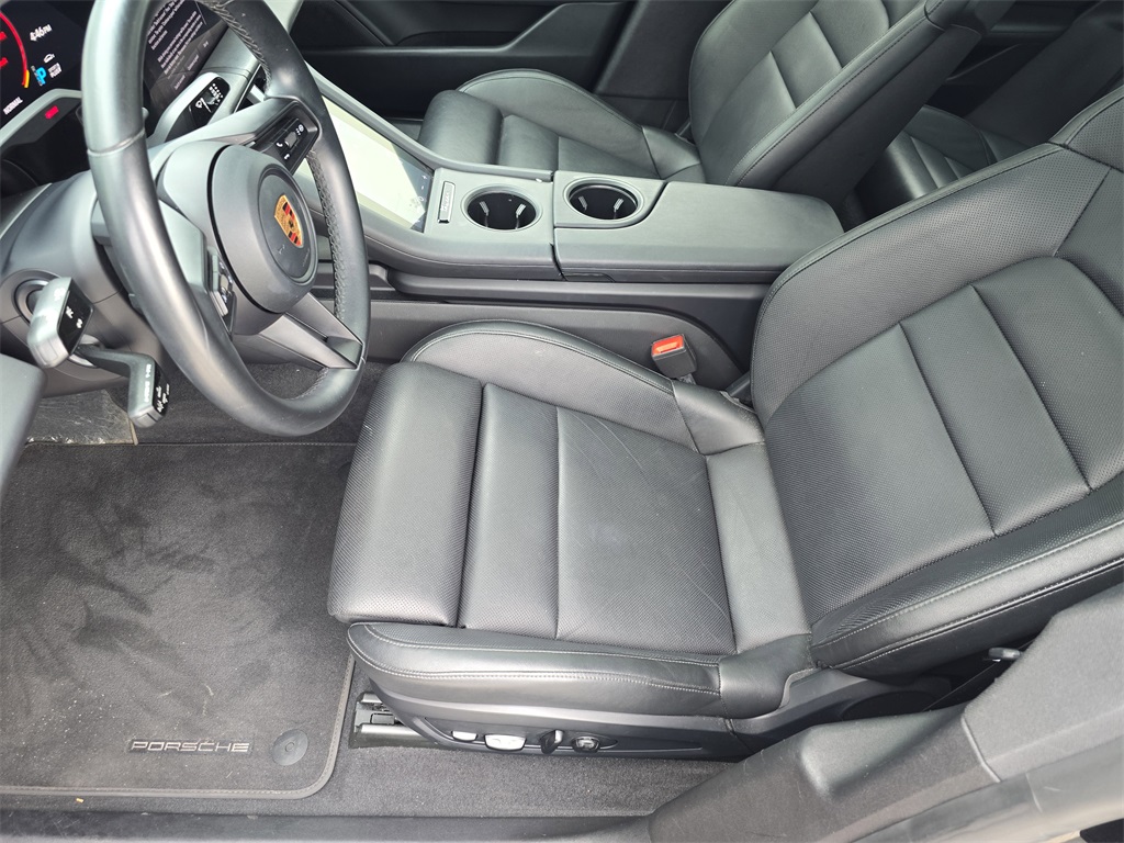 2020 Porsche Taycan 4S photo 21