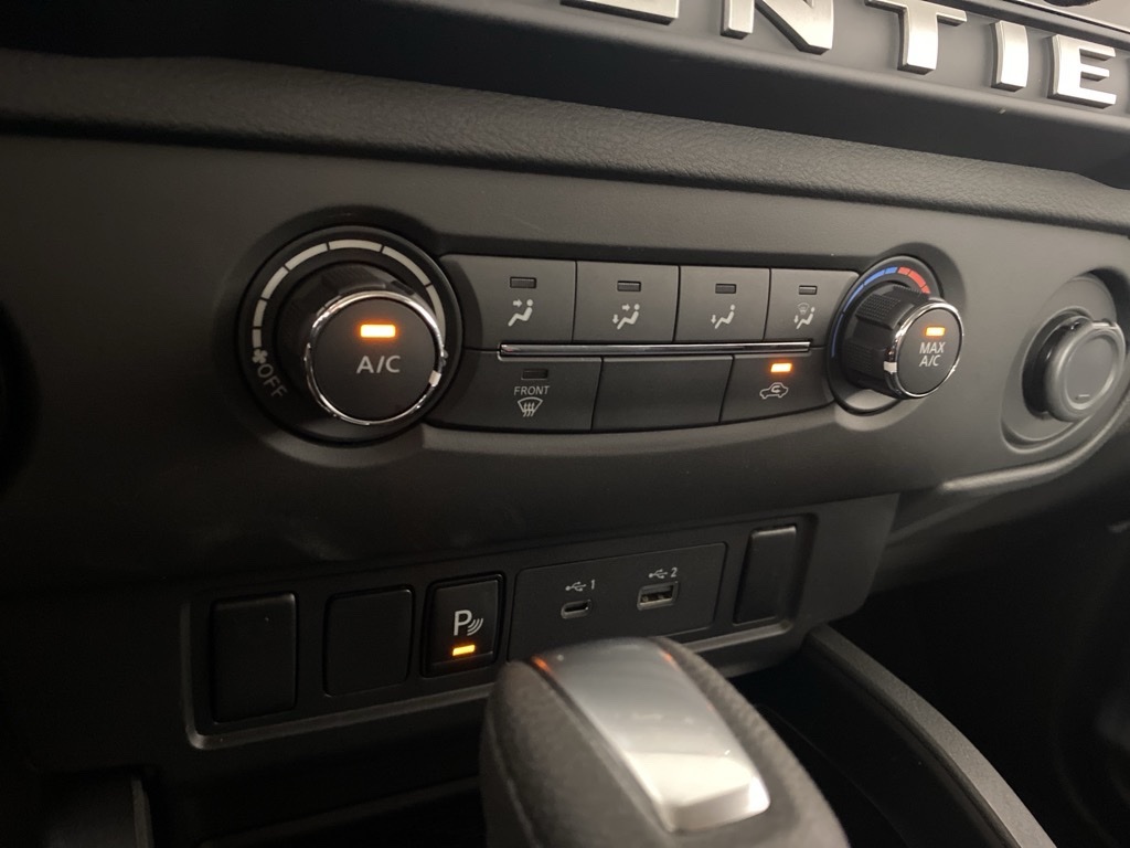 2025 Nissan Frontier SV photo 13