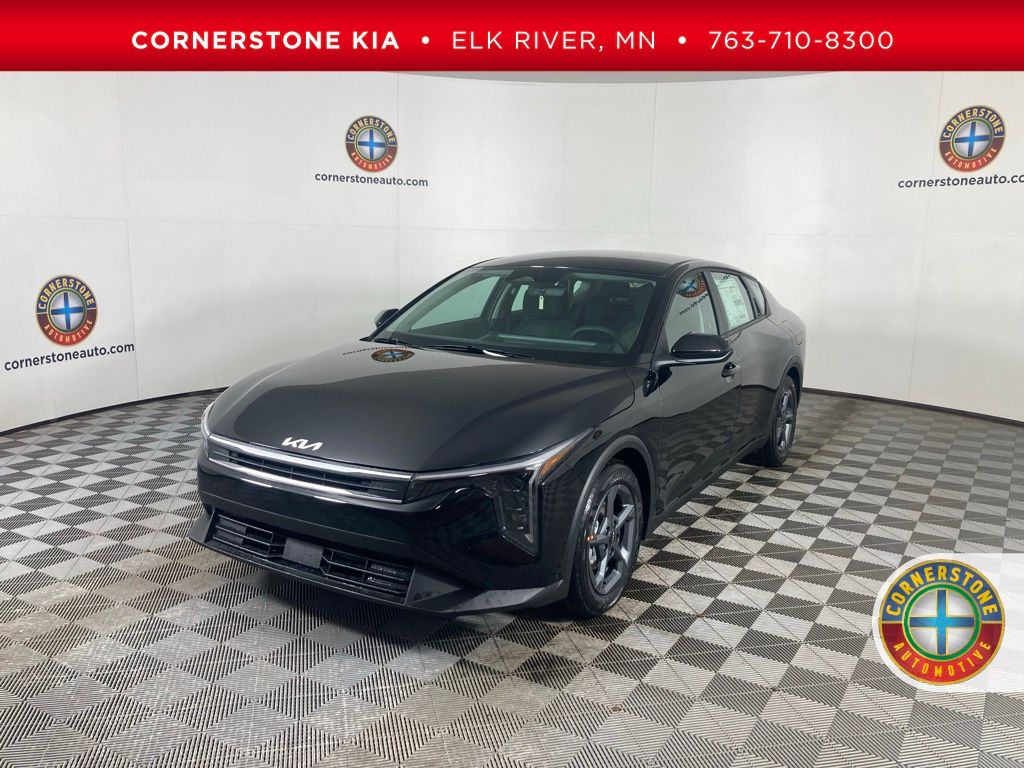 2025 Kia K4 LXS's photo