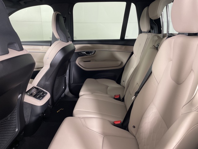 2026 Volvo XC90 B5 AWD Core photo 35